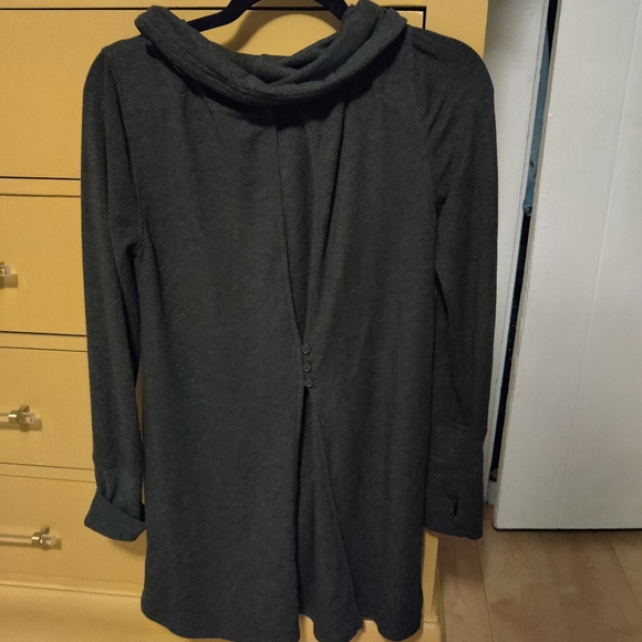 Charcoal Longsleeve Drawstring Cowl Neck Tunic w/ Thumbholes and Button Detail - Picture 3 of 6